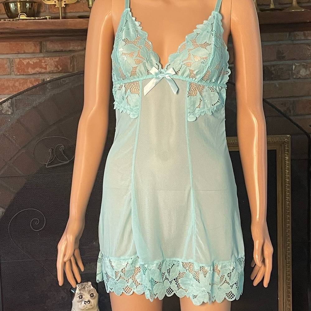 Elegant Lace Trim Chemise in Light Blue